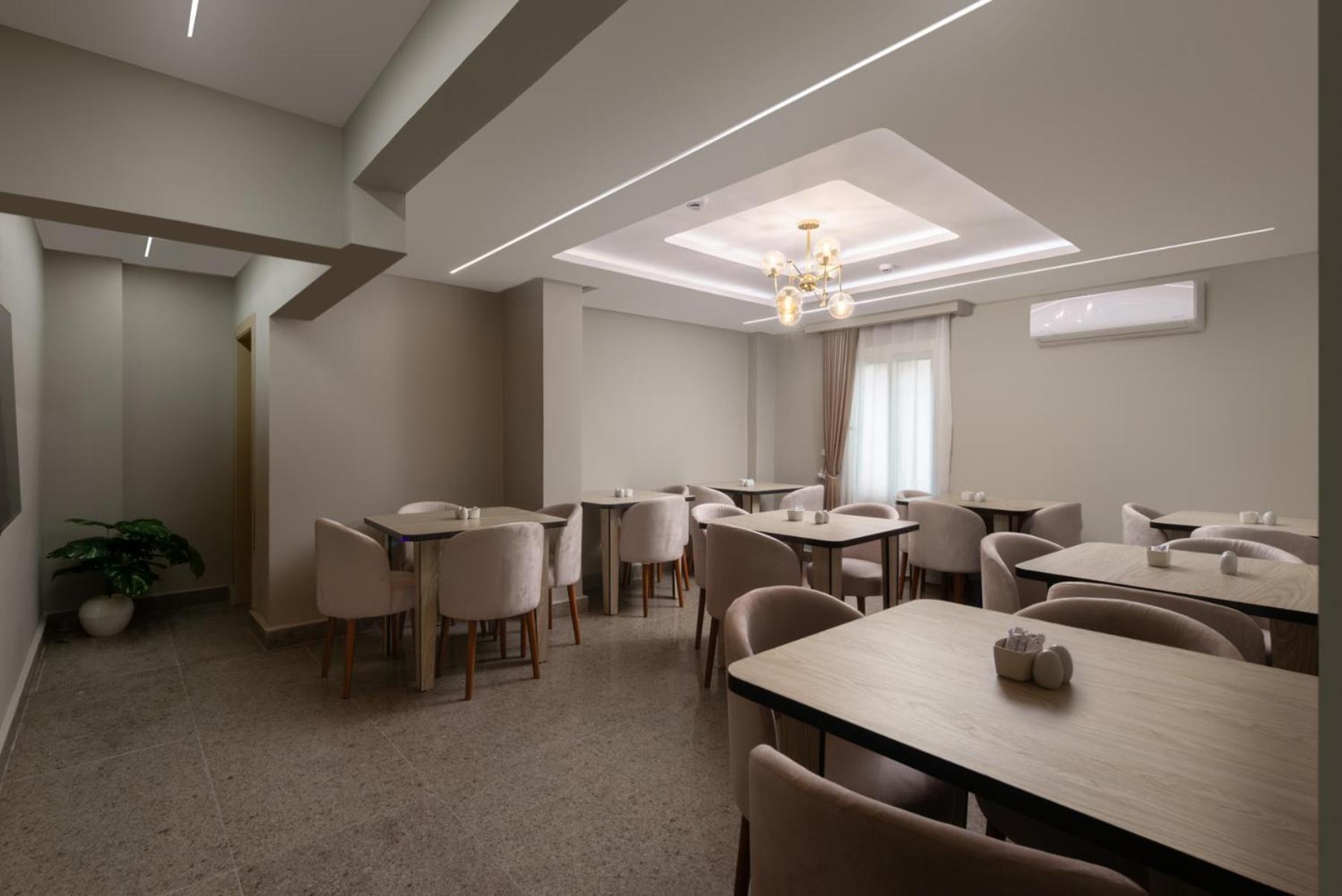Elegance Grand