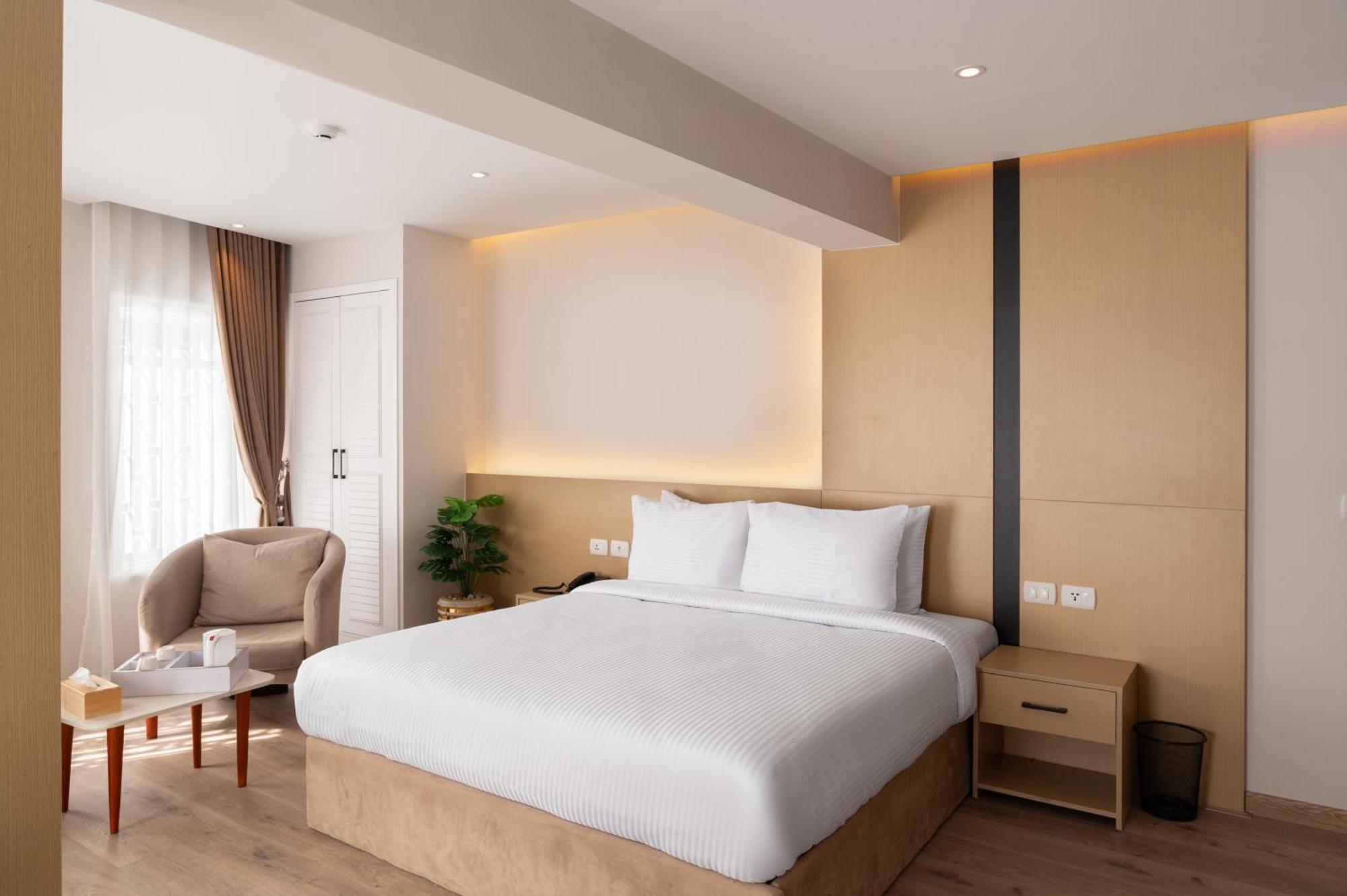 Elegance Grand Hotel